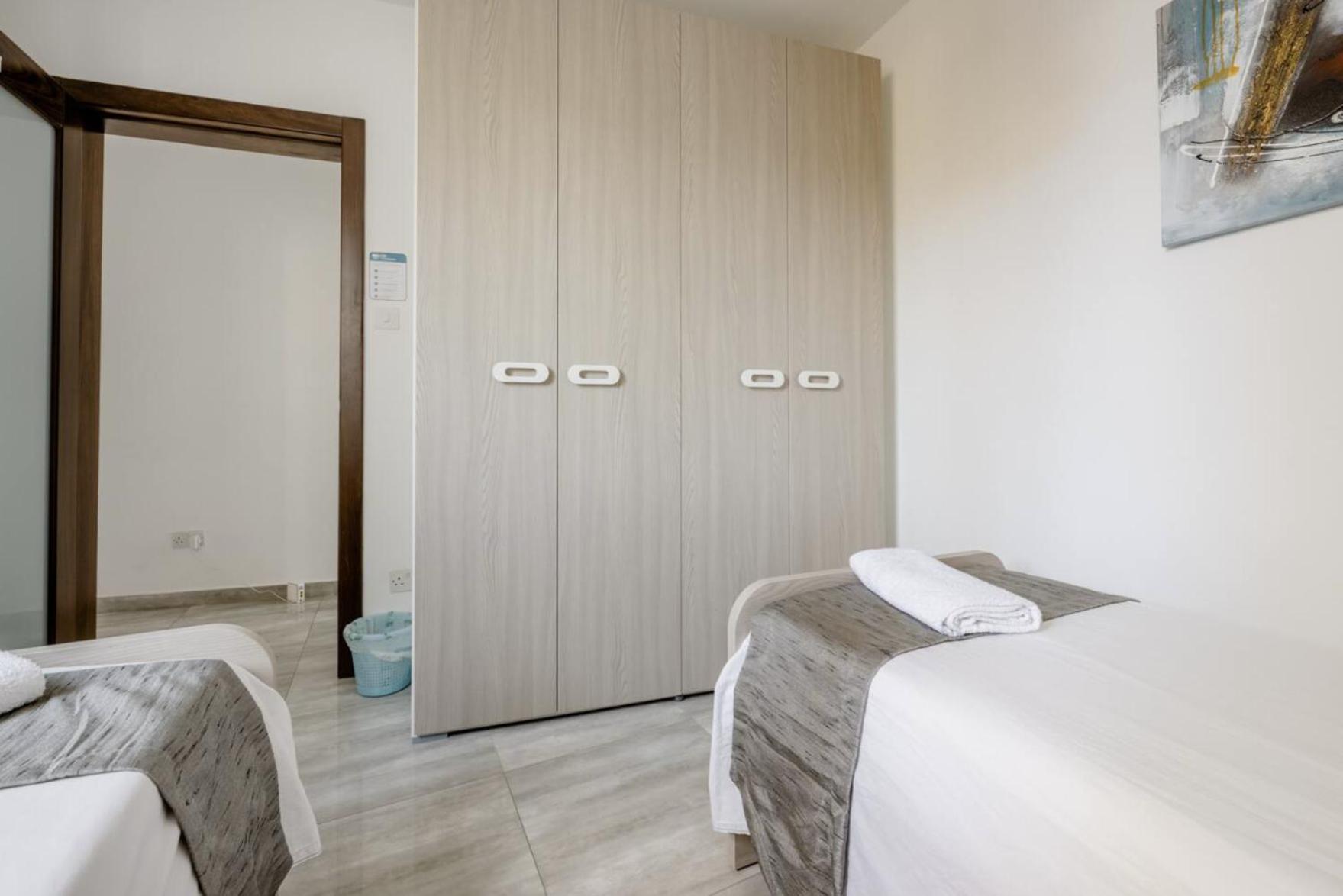 F12 Room 2, Private Room Two Single Beds Privated Bathroom In Shared Flat Msida Zewnętrze zdjęcie